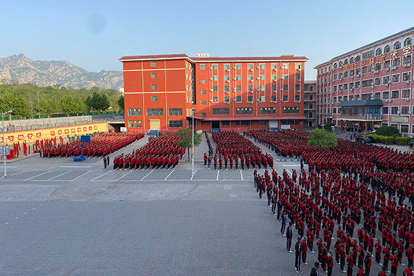 学习武术去嵩山少林寺文武学校好不好？少林寺武术学校学费多少钱？