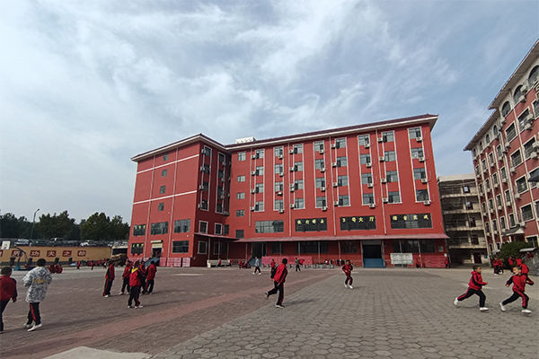 嵩山少林文武学校